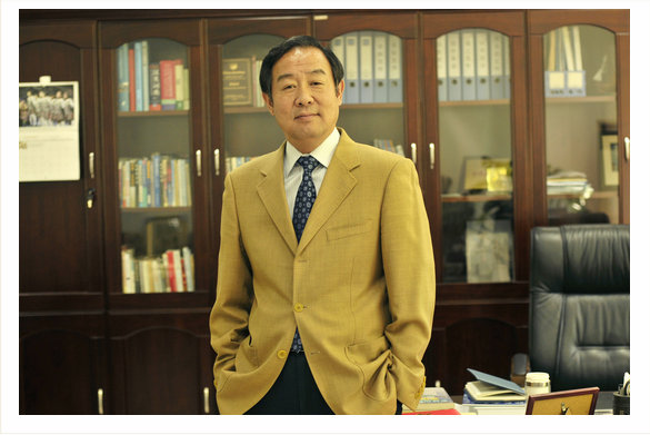 国际汉学院院长张建成教授